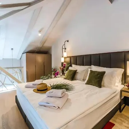 1 Bedroom Lovely In